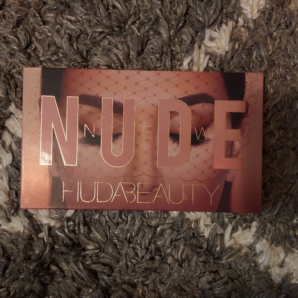 Huda Beauty Nude Eyeshadow Palette